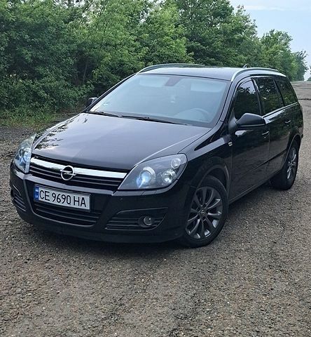 Черный Опель Астра, объемом двигателя 1.7 л и пробегом 288 тыс. км за 6300 $, фото 1 на Automoto.ua