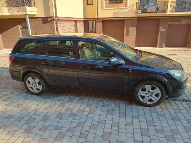 Черный Опель Астра, объемом двигателя 0 л и пробегом 325 тыс. км за 5700 $, фото 1 на Automoto.ua