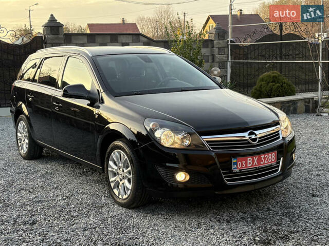 Черный Опель Астра, объемом двигателя 1.6 л и пробегом 252 тыс. км за 6400 $, фото 1 на Automoto.ua