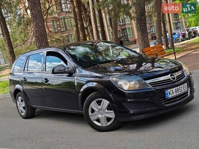 Черный Опель Астра, объемом двигателя 1.6 л и пробегом 265 тыс. км за 5999 $, фото 1 на Automoto.ua
