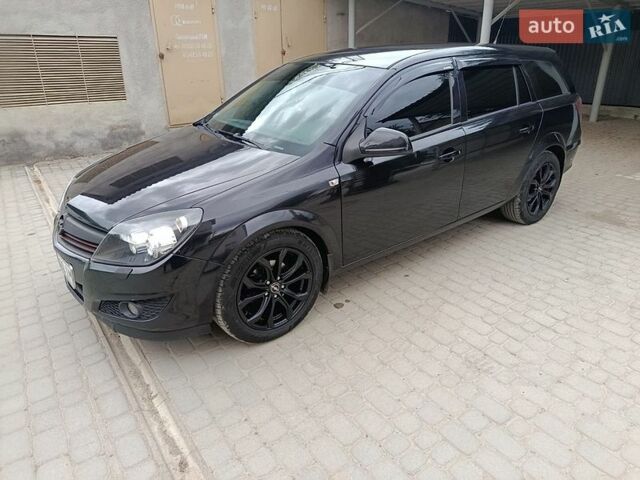 Черный Опель Астра, объемом двигателя 1.69 л и пробегом 300 тыс. км за 5200 $, фото 1 на Automoto.ua