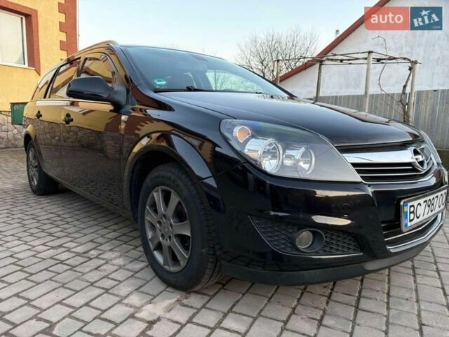 Черный Опель Астра, объемом двигателя 1.6 л и пробегом 204 тыс. км за 5400 $, фото 1 на Automoto.ua