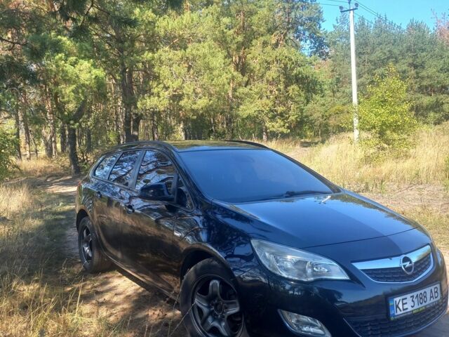 Черный Опель Астра, объемом двигателя 1.7 л и пробегом 278 тыс. км за 6950 $, фото 1 на Automoto.ua