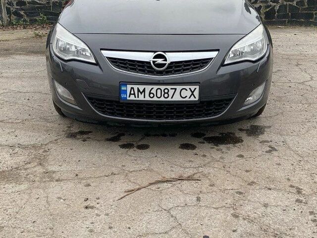 Черный Опель Астра, объемом двигателя 1.7 л и пробегом 295 тыс. км за 5900 $, фото 1 на Automoto.ua