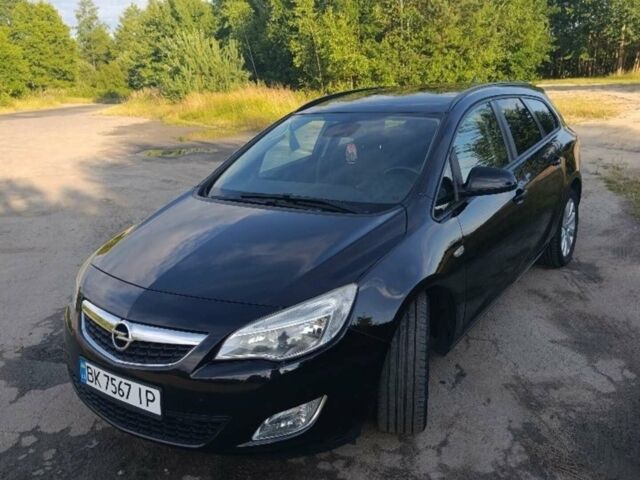 Черный Опель Астра, объемом двигателя 1.7 л и пробегом 230 тыс. км за 6999 $, фото 1 на Automoto.ua