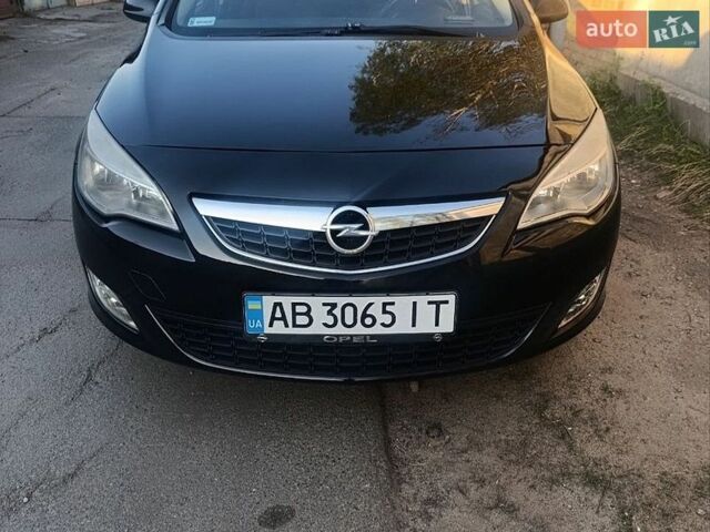 Черный Опель Астра, объемом двигателя 1.7 л и пробегом 340 тыс. км за 6500 $, фото 1 на Automoto.ua