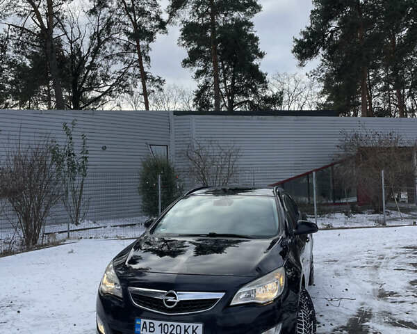 Черный Опель Астра, объемом двигателя 1.6 л и пробегом 182 тыс. км за 8100 $, фото 1 на Automoto.ua