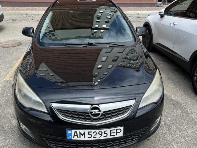 Черный Опель Астра, объемом двигателя 1.3 л и пробегом 370 тыс. км за 4800 $, фото 1 на Automoto.ua