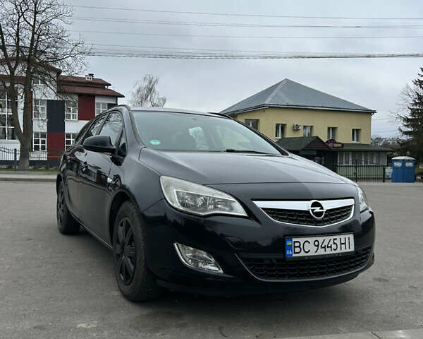 Черный Опель Астра, объемом двигателя 1.7 л и пробегом 256 тыс. км за 6200 $, фото 1 на Automoto.ua