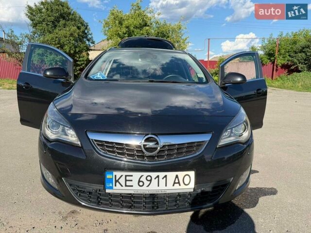 Чорний Опель Астра, об'ємом двигуна 2 л та пробігом 263 тис. км за 7100 $, фото 1 на Automoto.ua
