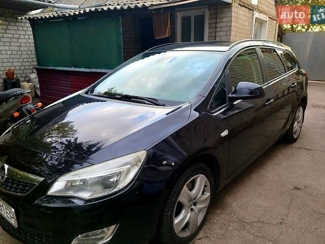 Черный Опель Астра, объемом двигателя 1.7 л и пробегом 202 тыс. км за 7000 $, фото 1 на Automoto.ua