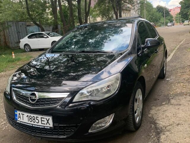 Черный Опель Астра, объемом двигателя 1.4 л и пробегом 230 тыс. км за 5999 $, фото 1 на Automoto.ua