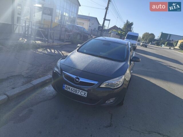 Черный Опель Астра, объемом двигателя 1.7 л и пробегом 295 тыс. км за 6100 $, фото 1 на Automoto.ua