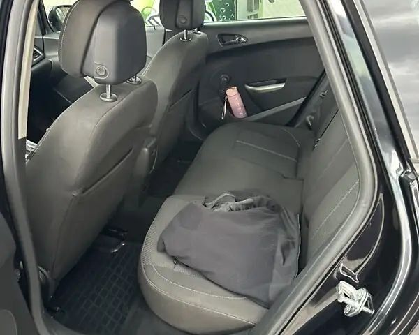 Черный Опель Астра, объемом двигателя 1.96 л и пробегом 0 тыс. км за 7500 $, фото 1 на Automoto.ua