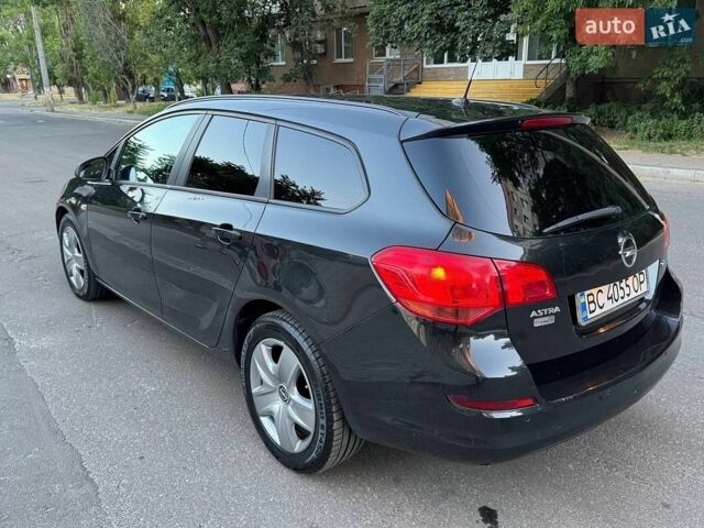 Черный Опель Астра, объемом двигателя 1.69 л и пробегом 263 тыс. км за 5800 $, фото 1 на Automoto.ua