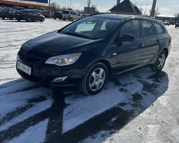 Черный Опель Астра, объемом двигателя 1.6 л и пробегом 173 тыс. км за 8300 $, фото 1 на Automoto.ua