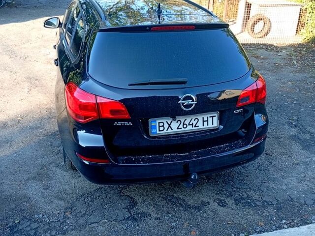Черный Опель Астра, объемом двигателя 1.7 л и пробегом 315 тыс. км за 6300 $, фото 1 на Automoto.ua