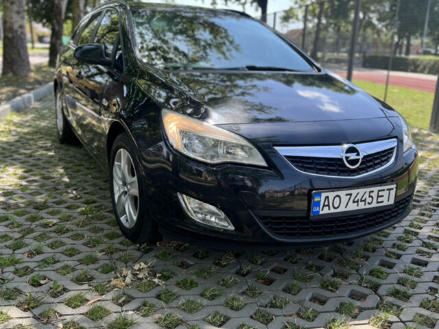 Черный Опель Астра, объемом двигателя 1.7 л и пробегом 355 тыс. км за 6350 $, фото 1 на Automoto.ua