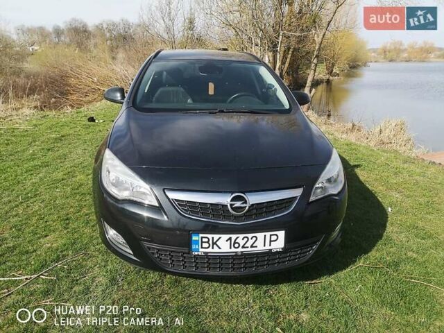 Черный Опель Астра, объемом двигателя 1.36 л и пробегом 229 тыс. км за 6500 $, фото 1 на Automoto.ua