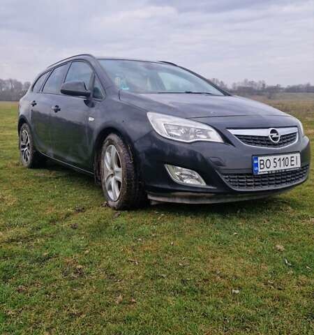 Черный Опель Астра, объемом двигателя 1.7 л и пробегом 200 тыс. км за 7200 $, фото 1 на Automoto.ua