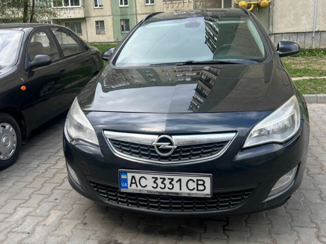 Черный Опель Астра, объемом двигателя 1.7 л и пробегом 200 тыс. км за 6500 $, фото 1 на Automoto.ua