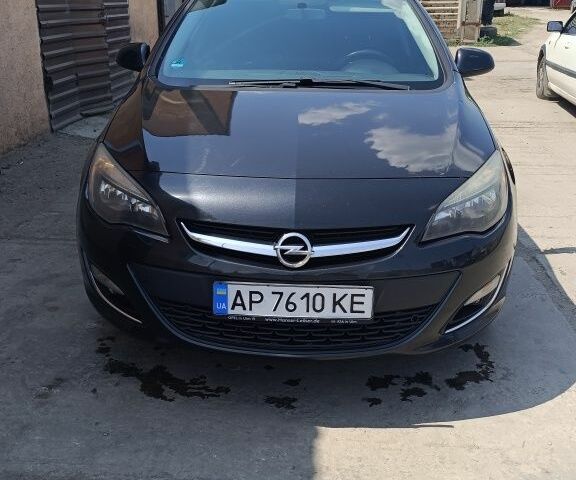 Черный Опель Астра, объемом двигателя 1.7 л и пробегом 260 тыс. км за 6900 $, фото 1 на Automoto.ua