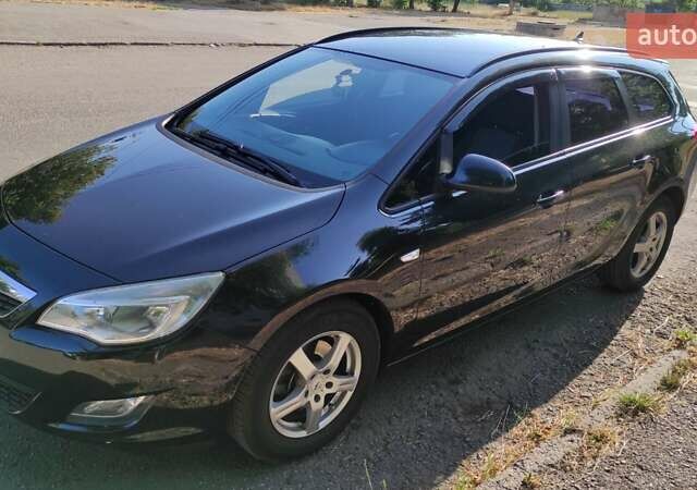 Опель Астра 2012 у Одесі на Automoto.ua Чорний Опель Астра, об'ємом двигуна 1.7 л та пробігом 247 тис. км за 7000 $, фото 1 на Automoto.ua
