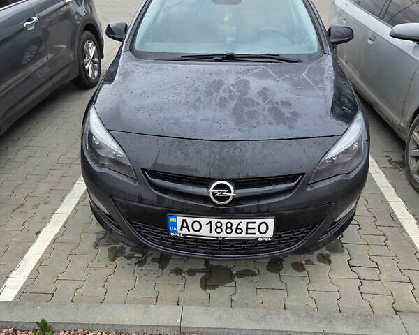 Черный Опель Астра, объемом двигателя 1.69 л и пробегом 281 тыс. км за 7000 $, фото 1 на Automoto.ua