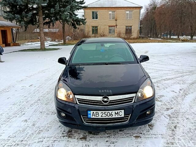 Черный Опель Астра, объемом двигателя 1.6 л и пробегом 239 тыс. км за 5800 $, фото 1 на Automoto.ua