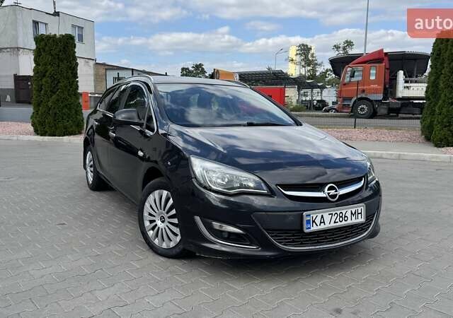 Черный Опель Астра, объемом двигателя 1.36 л и пробегом 250 тыс. км за 7500 $, фото 1 на Automoto.ua