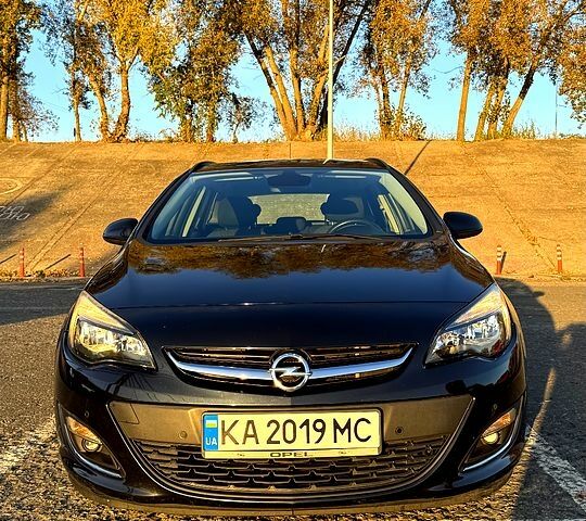 Чорний Опель Астра, об'ємом двигуна 1.4 л та пробігом 21500 тис. км за 6300 $, фото 1 на Automoto.ua