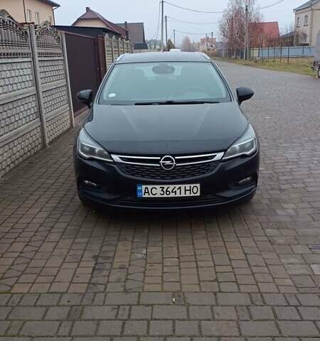 Черный Опель Астра, объемом двигателя 1.6 л и пробегом 208 тыс. км за 10900 $, фото 1 на Automoto.ua