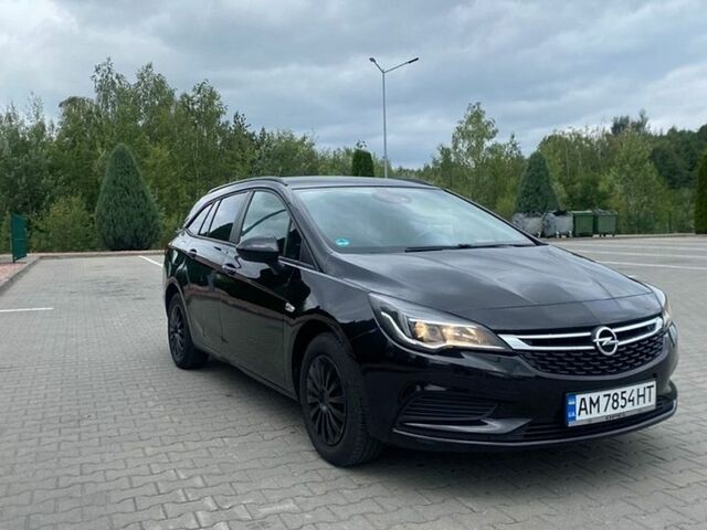 Черный Опель Астра, объемом двигателя 1.6 л и пробегом 218 тыс. км за 8950 $, фото 1 на Automoto.ua