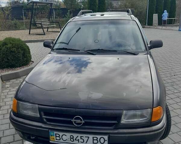 Опель Астра 1996 в Самборе на Automoto.ua Фиолетовый Опель Астра, объемом двигателя 1.6 л и пробегом 400 тыс. км за 1600 $, фото 1 на Automoto.ua