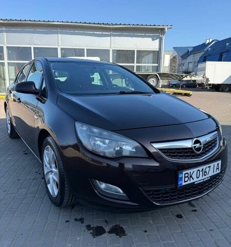 Коричневый Опель Астра, объемом двигателя 1.7 л и пробегом 287 тыс. км за 7200 $, фото 1 на Automoto.ua