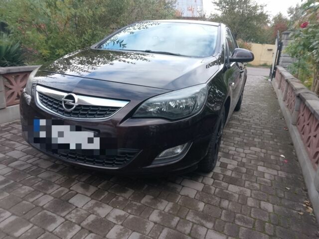 Коричневий Опель Астра, об'ємом двигуна 1.7 л та пробігом 280 тис. км за 7200 $, фото 1 на Automoto.ua