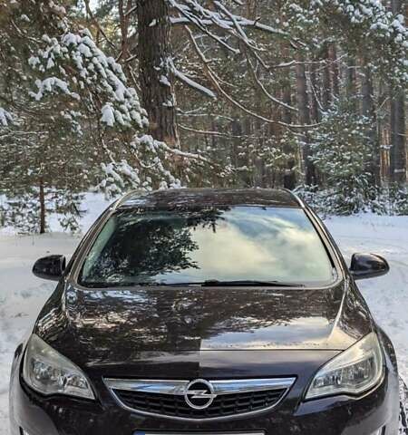 Коричневый Опель Астра, объемом двигателя 1.7 л и пробегом 272 тыс. км за 7200 $, фото 1 на Automoto.ua