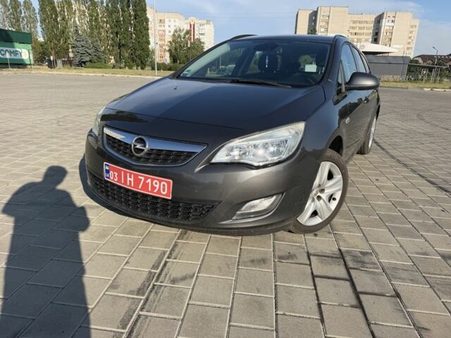 Коричневый Опель Астра, объемом двигателя 1.6 л и пробегом 228 тыс. км за 6500 $, фото 1 на Automoto.ua