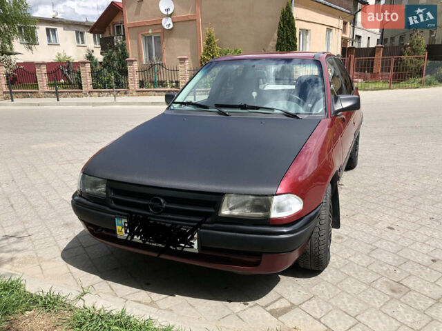 Червоний Опель Астра, об'ємом двигуна 1.6 л та пробігом 332 тис. км за 2100 $, фото 1 на Automoto.ua