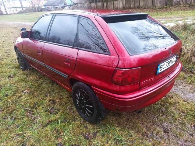 Червоний Опель Астра, об'ємом двигуна 1.6 л та пробігом 100 тис. км за 1350 $, фото 1 на Automoto.ua
