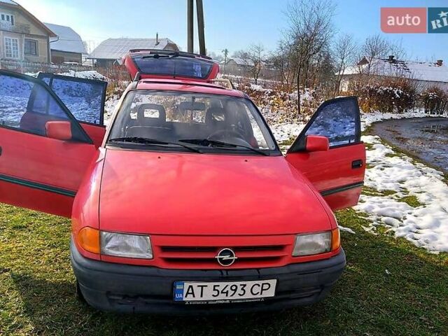 Червоний Опель Астра, об'ємом двигуна 1.6 л та пробігом 226 тис. км за 2500 $, фото 1 на Automoto.ua