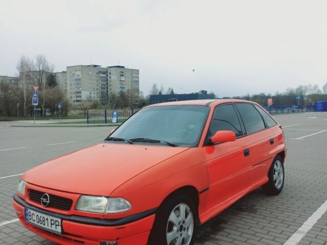 Красный Опель Астра, объемом двигателя 1.6 л и пробегом 396 тыс. км за 1299 $, фото 1 на Automoto.ua