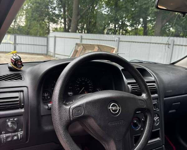 Красный Опель Астра, объемом двигателя 0 л и пробегом 32 тыс. км за 2500 $, фото 1 на Automoto.ua
