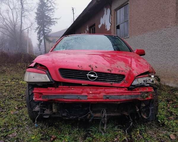 Красный Опель Астра, объемом двигателя 1.8 л и пробегом 209 тыс. км за 1700 $, фото 1 на Automoto.ua