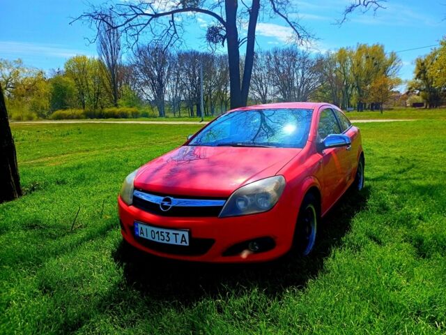 Красный Опель Астра, объемом двигателя 1.6 л и пробегом 290 тыс. км за 3500 $, фото 1 на Automoto.ua