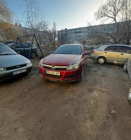 Красный Опель Астра, объемом двигателя 1.6 л и пробегом 156 тыс. км за 4500 $, фото 1 на Automoto.ua