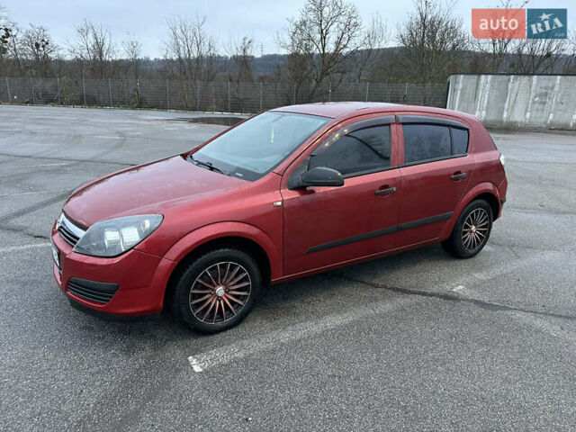 Червоний Опель Астра, об'ємом двигуна 1.36 л та пробігом 267 тис. км за 4000 $, фото 1 на Automoto.ua