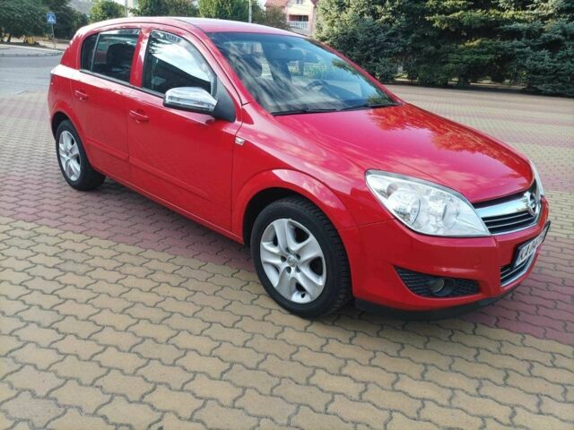 Красный Опель Астра, объемом двигателя 1.6 л и пробегом 122 тыс. км за 5750 $, фото 1 на Automoto.ua