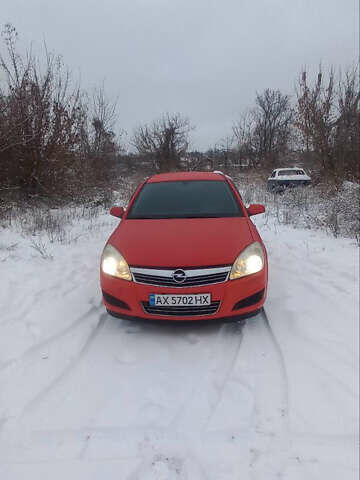 Красный Опель Астра, объемом двигателя 1.6 л и пробегом 238 тыс. км за 4500 $, фото 1 на Automoto.ua