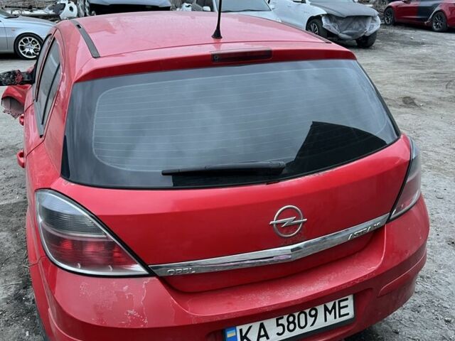 Красный Опель Астра, объемом двигателя 1.6 л и пробегом 296 тыс. км за 1850 $, фото 1 на Automoto.ua